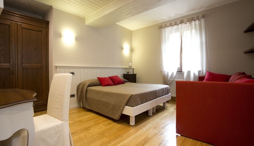Comfort Double Room (Camelia)