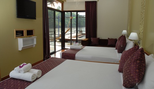 Honeymoon Suite