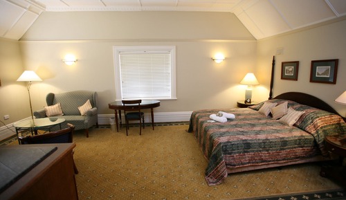 King Standard Room with Shared Bathroom and Fan
