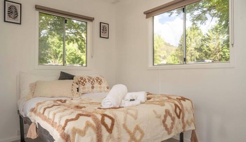 Budget Ensuite Cabin - 4B - Pet Friendly