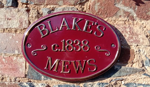 Standard Studio, 1 Queen Bed, Non Smoking, Kitchenette (Blakes Mews Suite  WIFI)