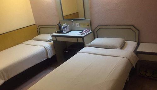 Standard Twin Room