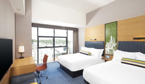 Room, 2 Double Beds, City View