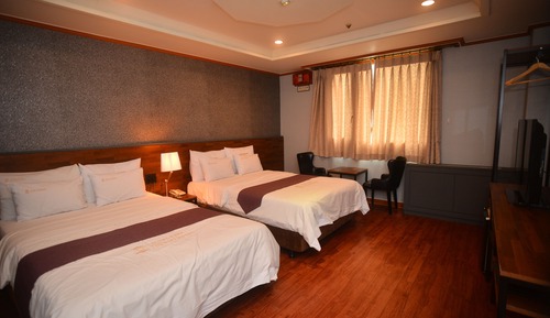 Family Twin Room