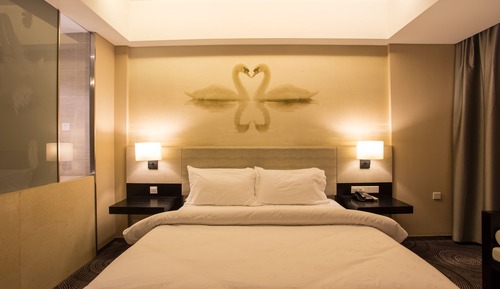Double Room (Super Sassy)