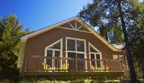 Chalet, 2 Bedrooms, Fireplace, Lakeside (Le Phare)