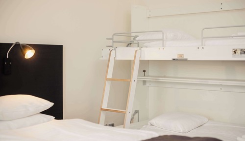 Family Room, Multiple Beds, Accessible, Non Smoking (Walk-in Shower)
