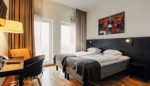 Superior Room, 2 Twin Beds, Non Smoking (Walk-in Shower)
