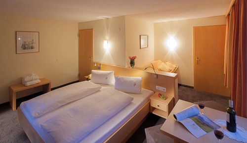 Classic Quadruple Room, Balcony, Mountain View
