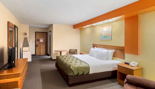 Suite, 1 King Bed, Non Smoking