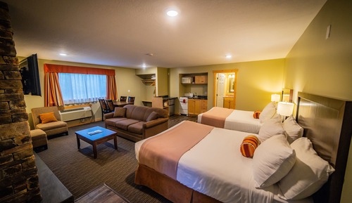 Fireplace Suite -Not Dog/Pet Friendly