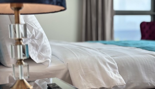 701: Grand Apartment, 1 Queen Bed, Sea View