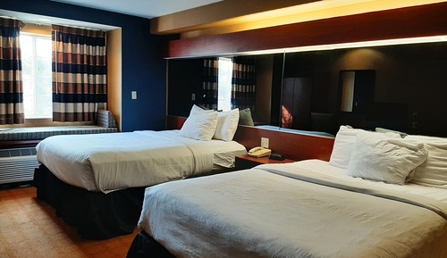 Standard Room, 2 Queen Beds, Non Smoking