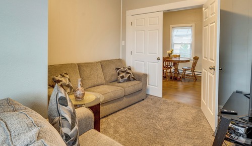 House (2 Bedrooms)