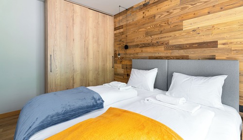 Apartment (4 B)