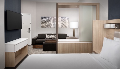 Suite, 1 King Bed, Non Smoking (Hearing Accessible)