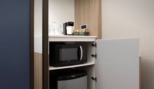 Suite, 2 Queen Beds, Non Smoking (Mobility Accessible, Roll-In Shower)