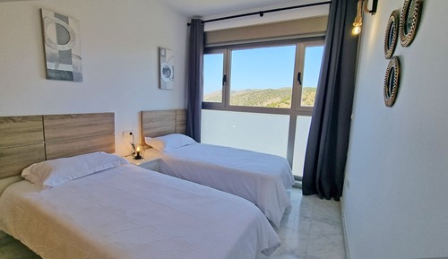 Royal Apartment, Sea View