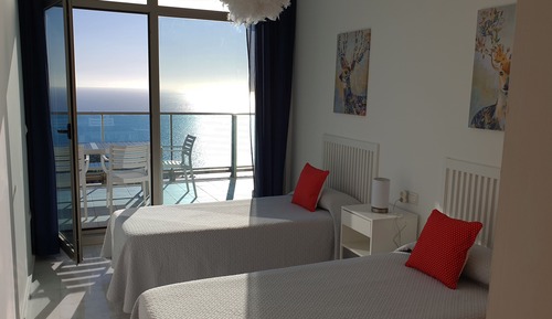 Exclusive Apartment, 3 Bedrooms, Sea View