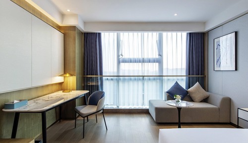 Deluxe Room, 1 King Bed
