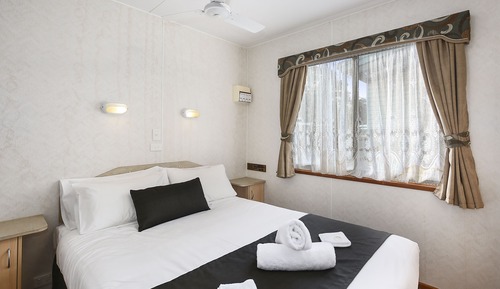 1 Bedroom Cabin