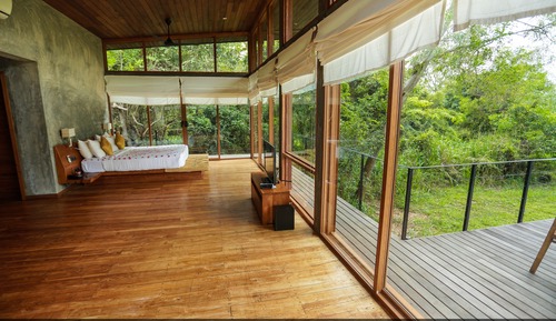 Deluxe Villa, 1 King Bed, Patio, Garden Area