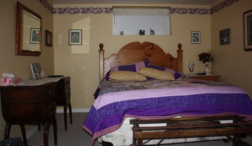  The Yellow Mellow Room, Ensuite Bathroom with Kitchenette