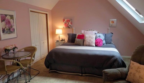 Room (1 Bed)