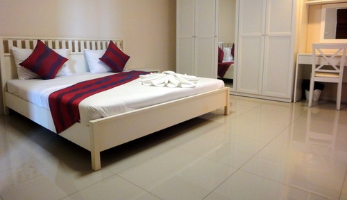 Senior Suite
