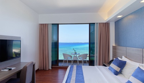 Deluxe Double Room with Balcony and Sea View