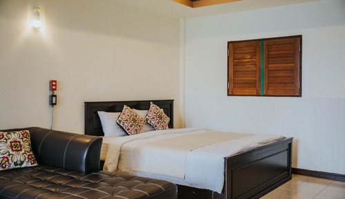 Family Room Seaview
