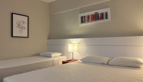 Standard Triplo - 1 Cama Casal e 1 Cama Solteiro