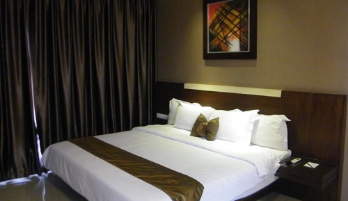 2 Bedrooms Suite 