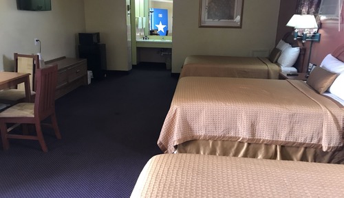 Standard Room (3 Beds)