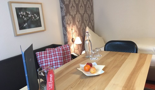 Family Room, 2 Bedrooms (Malbizimmer Gamsli)
