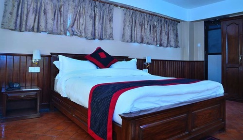 Classic Double or Twin Room, Refrigerator, Mountain View