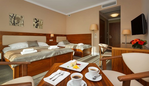 Standard Room, 3 Twin Beds, Non Smoking, Balcony