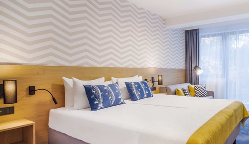 Premium Room, 2 Twin Beds, Non Smoking, Balcony (with Single Sofabed)