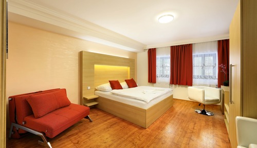 Romantic Double Room, 1 Bedroom, Refrigerator, Park View