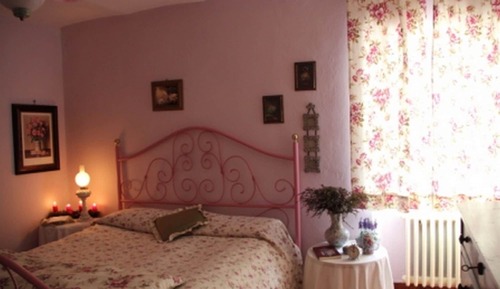 Traditional Double Room, 1 Bedroom, Shared Bathroom (Rosa)
