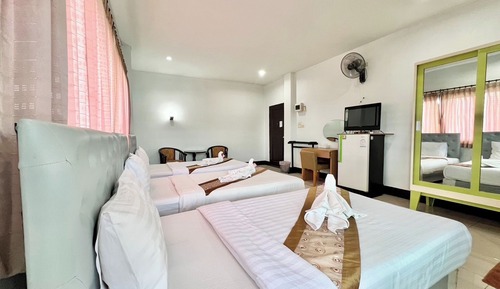 Triple Room