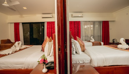 Deluxe Family Room