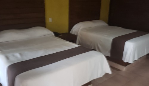 Standard Room, 2 Double Beds