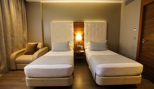 Deluxe Twin Room, City View