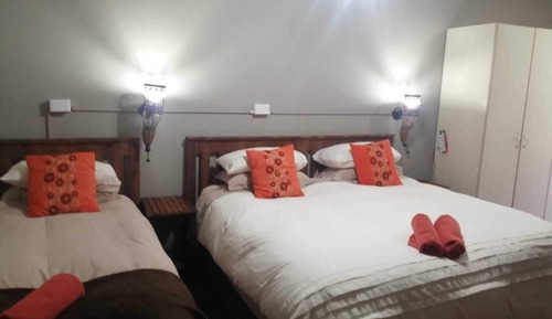 Comfort Room, 1 Bedroom (Lion)