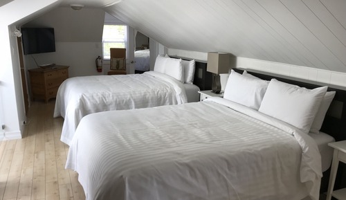 Suite, 2 Queen Beds, Ensuite (Loft)