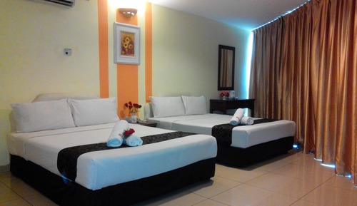 Family Quadruple Room, 4 Bedrooms, City View