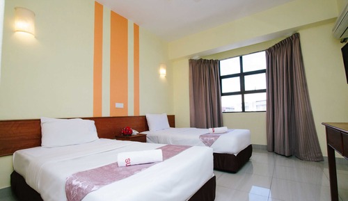 Superior Room, 2 Twin Beds, City View