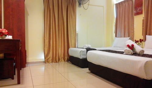 Family Triple Room, 3 Bedrooms, City View