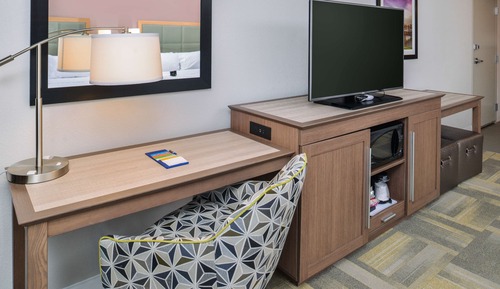 Room, 2 Queen Beds, Accessible, Bathtub